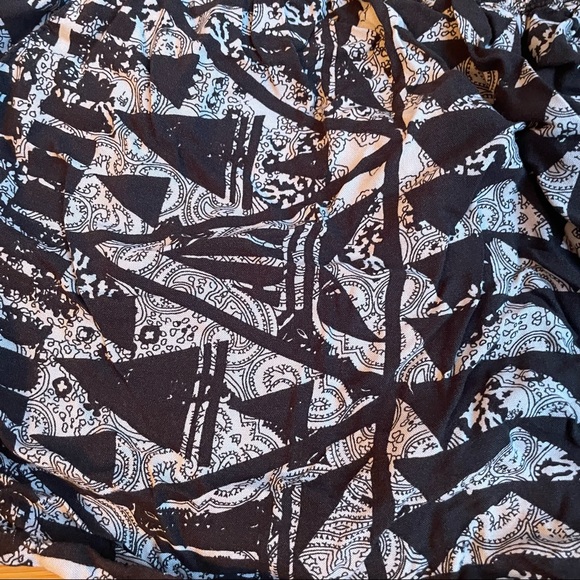 Geometric shorts Mossimo Target sz large - Picture 2 of 4